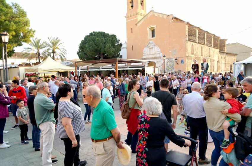  Benetússer reactiva el seu comerç local després de la riuada amb la celebració de la seua Fira Associativa i Comercial