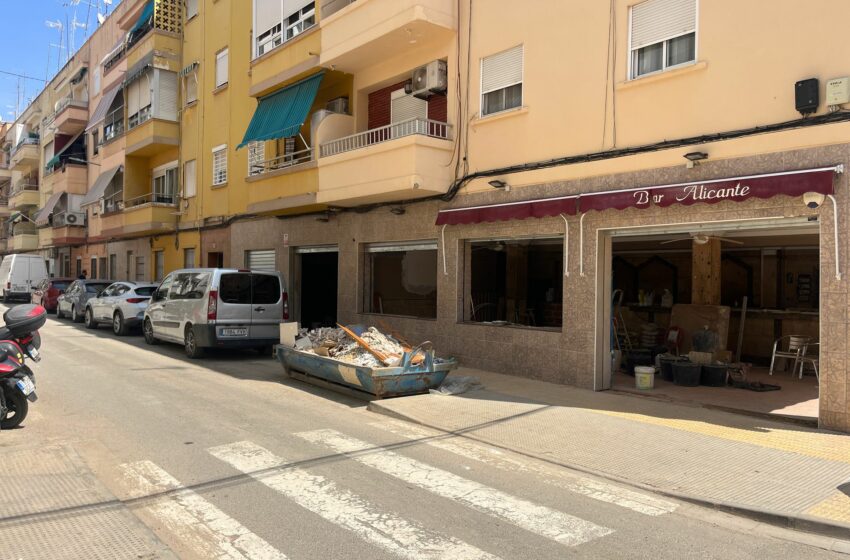 Catarroja inicia la renovació integral del carrer Alacant amb una inversió de 217.000 euros
