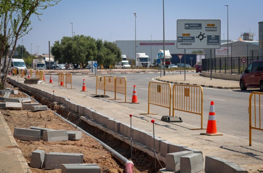  Torrent inicia les obres d’asfaltat i ampliació del carril bici al carrer Perelló del polígon Mas del Jutge