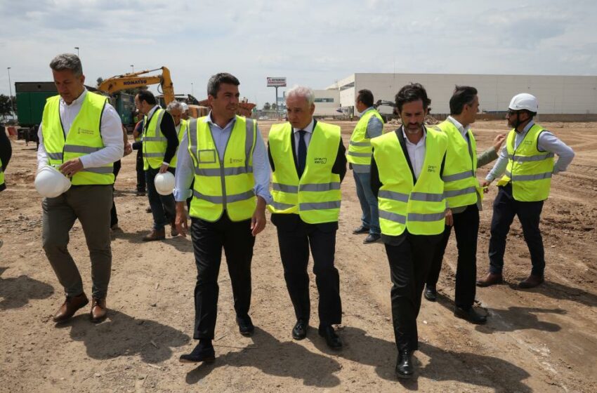 Carlos Mazón: “La Generalitat clausura el primer gran punt de tractament de residus de les riuades, amb un 40% de reutilització”