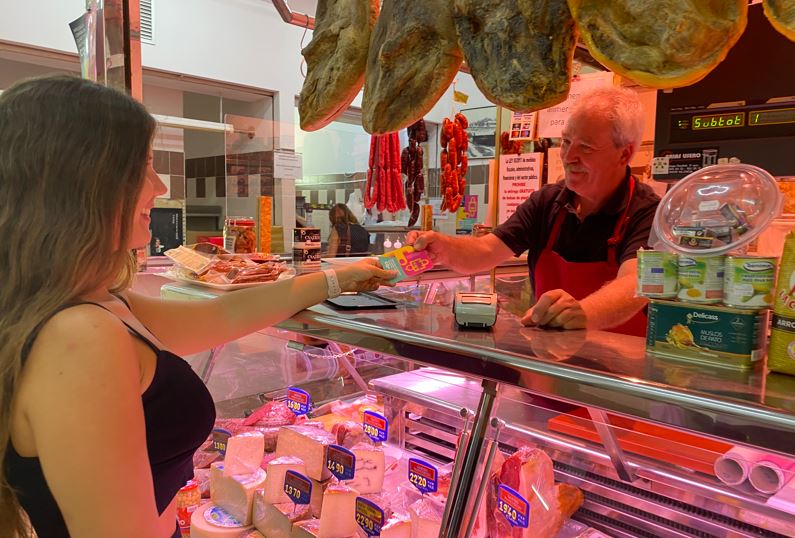 Quart de Poblet posa en marxa el Bono Comerç 2025 per a incentivar el consum en establiments de proximitat