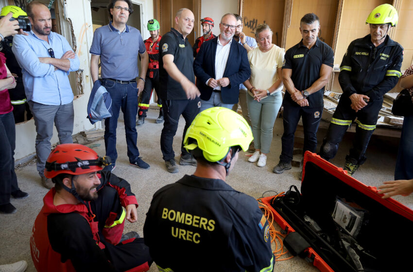  Els bombers del Consorci de València es preparen per a grans catàstrofes amb un simulacre a Buñol
