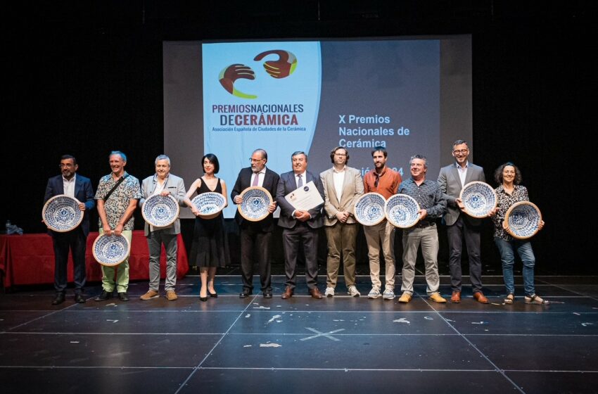  Rafaela Pareja, premiada als X Premis Nacionals de Ceràmica