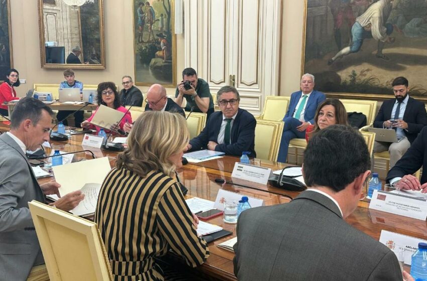 Rovira exigix a la ministra d’Educació fons econòmics per a ajudar a la reconstrucció del sistema educatiu afectat per la riuada