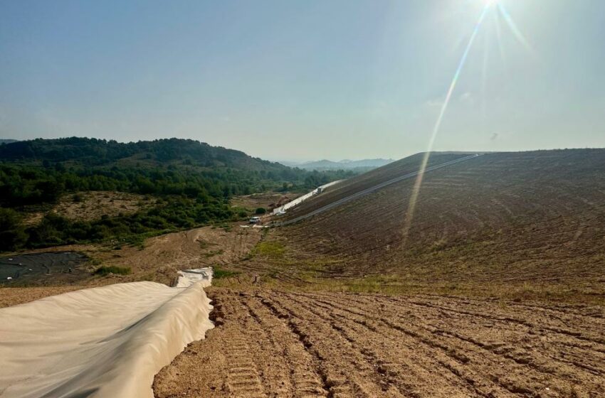  La Generalitat reutilitza terra de les inundacions per a segellar el dipòsit de Basseta Blanca a Riba-roja de Túria