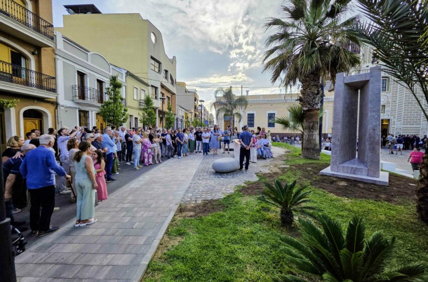 Picassent erigeix un monument en homenatge a la Torre d’Espioca i a la Vallivana