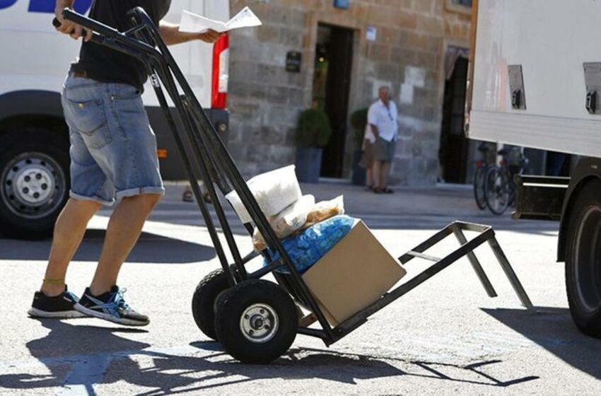 El nombre de persones desocupades baixa de 2,5 milions per primera vegada des de 2008