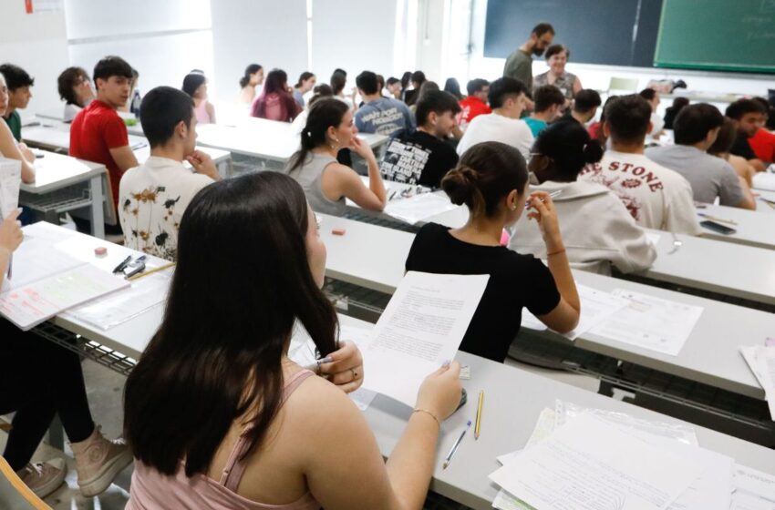 Un total de 5.608 estudiants es presenten a la convocatòria extraordinària de la PAU a la Comunitat Valenciana