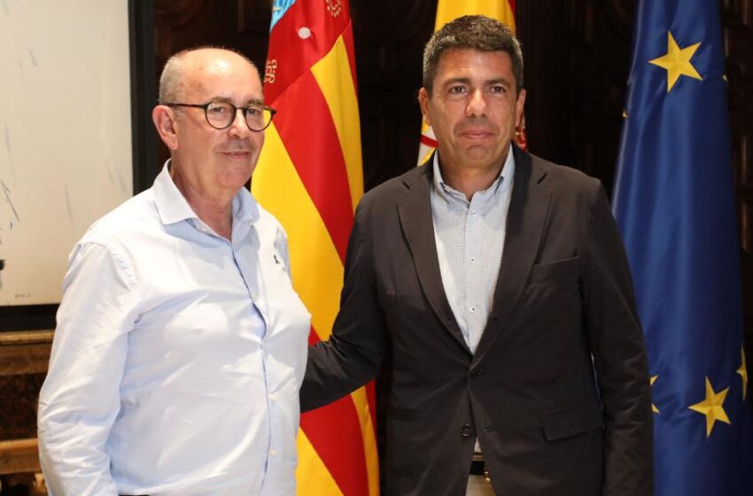  Carlos Mazón es reunix amb l’alcalde de Massanassa