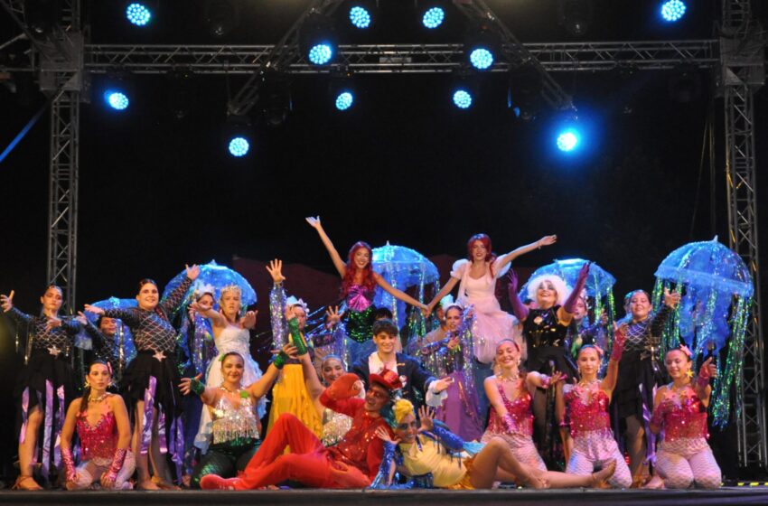 La Falla La Joventut i Poble d’Albal triomfen en el concurs de playbacks de les Festes de Santa Anna
