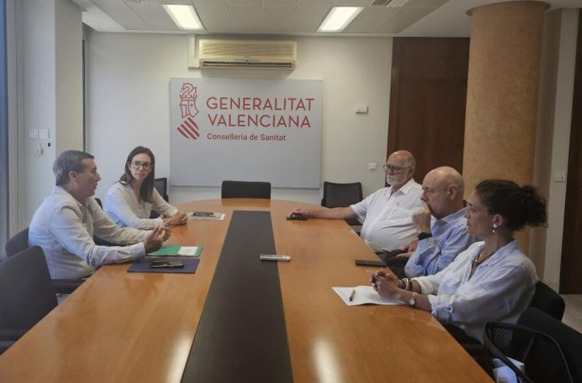 La Generalitat garanteix el pagament pendent a les farmàcies abans de final de mes