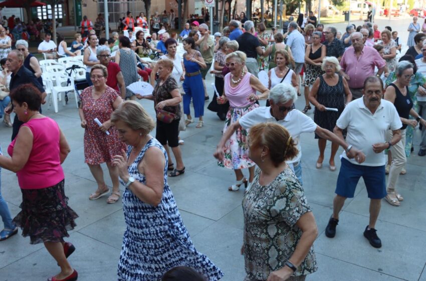  Torrent celebrarà el Dia dels Iaios amb un gran ball a la plaça Unió Musical el 26 de juliol