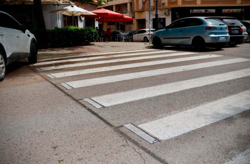 Torrent amplia els passos de vianants intel·ligents per a reforçar la seguretat viària