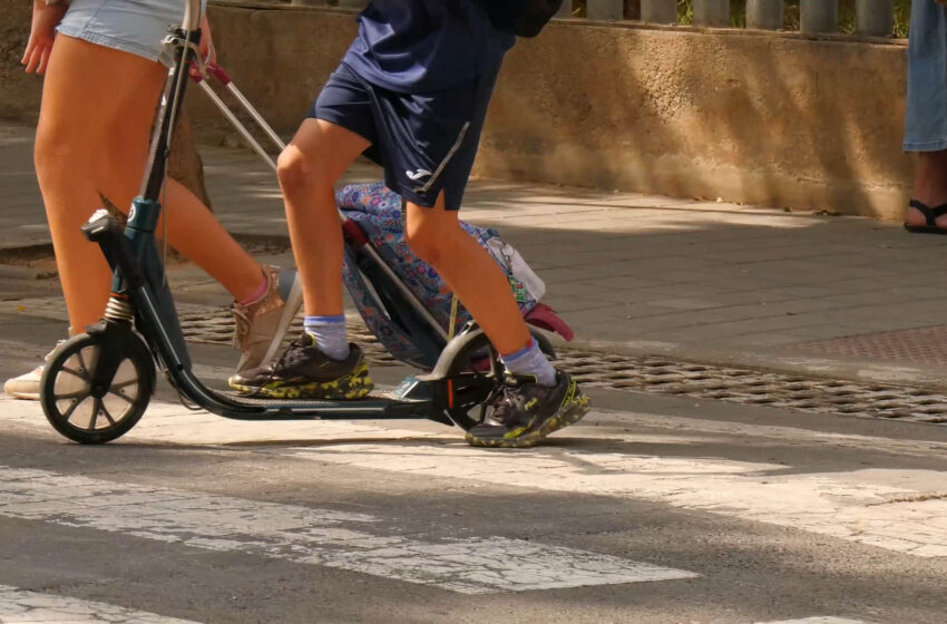 Classes a 30 graus i recomanacions de portar ventalls: així han tornat els xiquets de l’Horta al nou curs escolar