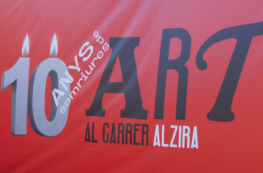 Alzira dona inicia al seu ja tradicional Art al Carrer, amb una celebració de 10 anys