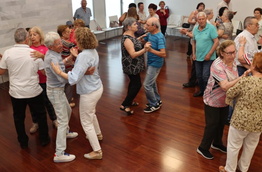 Torrent recupera el ball de les persones majors amb quatre dies d’activitat setmanal