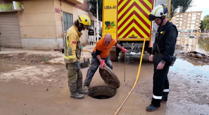 Mazón anuncia l’adhesió de 13 municipis al pla ‘Recuperem València’ per reparar clavegueram afectat per la DANA