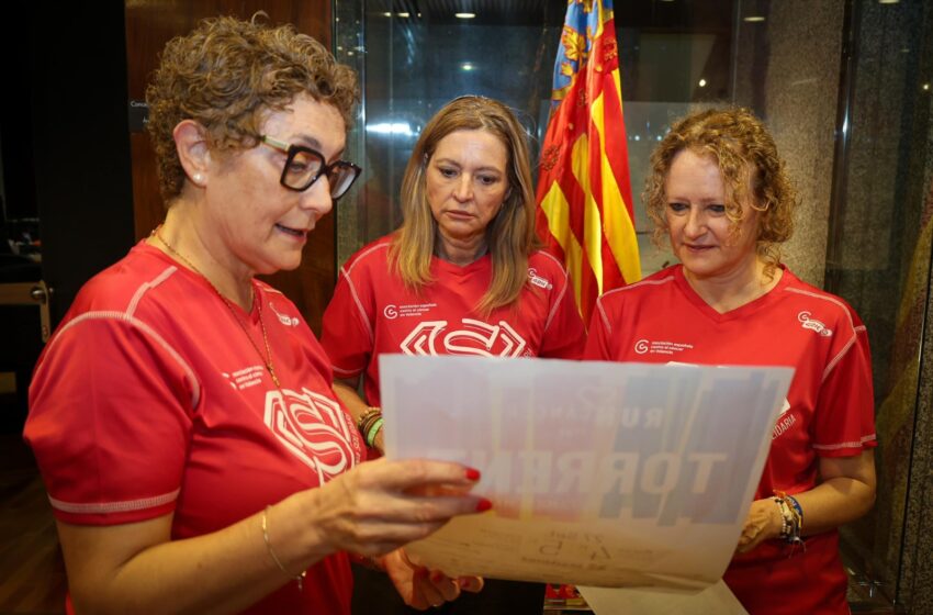 Torrent inicia la recta final de la Runcáncer 2025 amb l’entrega del dorsal solidari