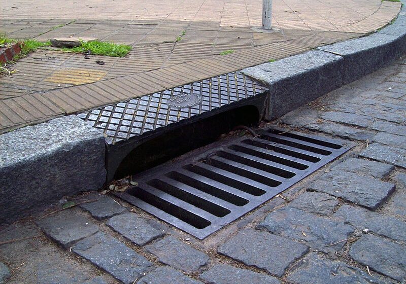  Alboraia intensifica la neteja d’embornals i canalitzacions de cara a la temporada de pluges