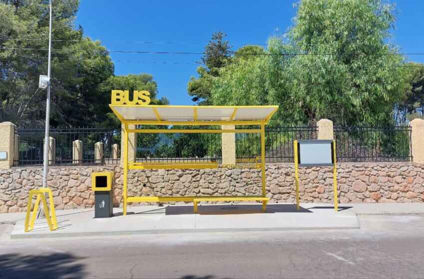  Godelleta instal·la noves marquesines escolars en urbanitzacions i zones disperses