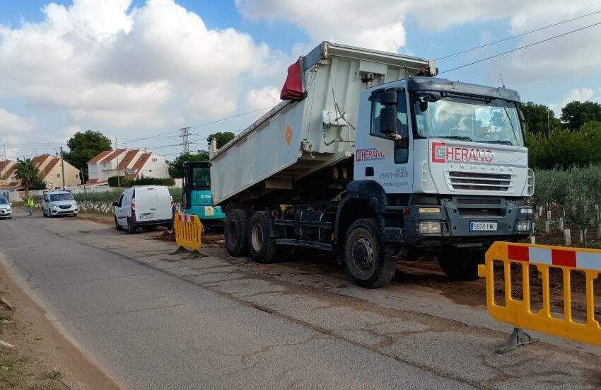 Medi Ambient repara el Camí de Santa Ana per restituir la connexió entre Catarroja i Paiporta afectada per les riuades