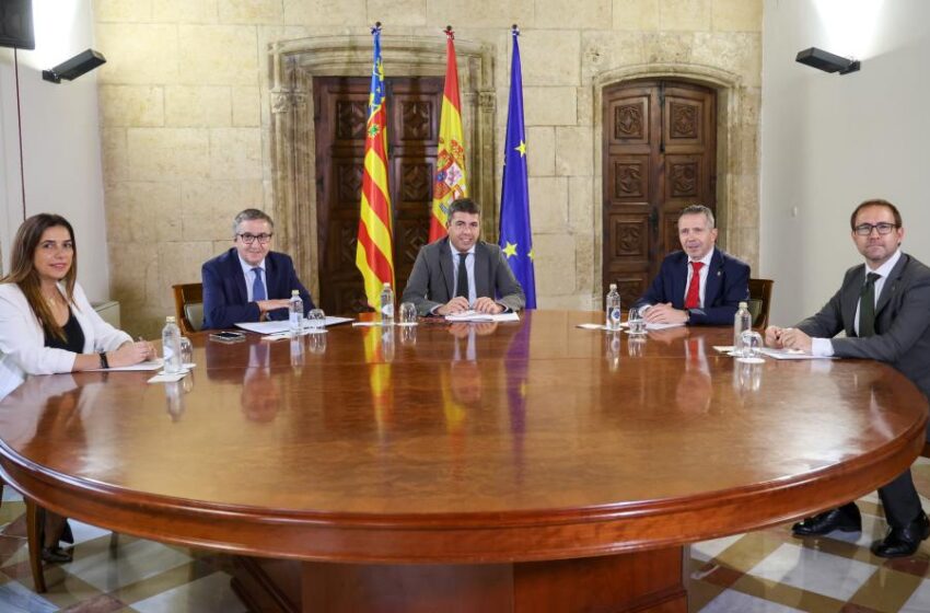 Mazón ressalta el paper global de les universitats valencianes