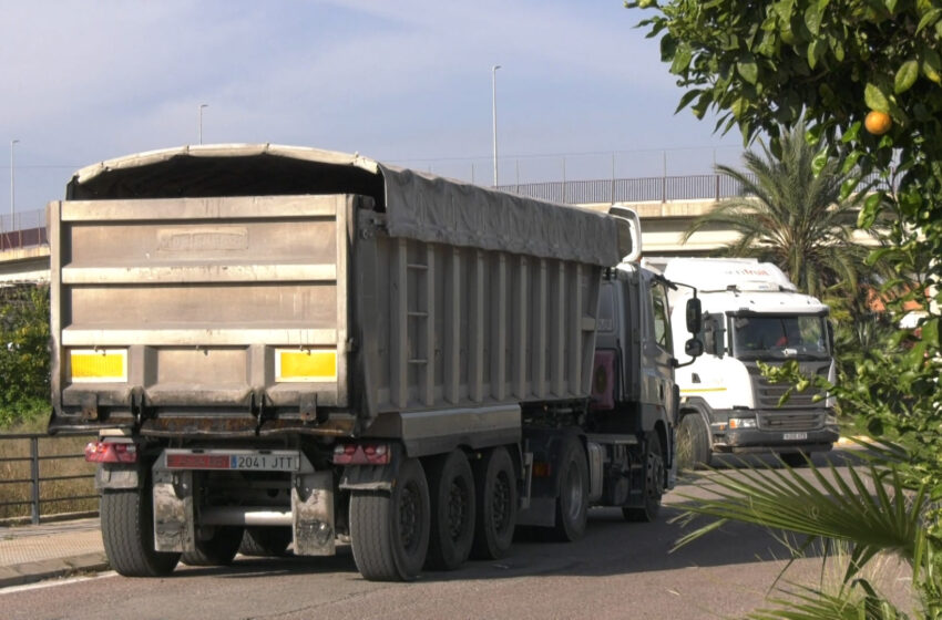  La DGT autoritza els megacamions de 44 tones i obri el debat entre transportistes i distribuïdores