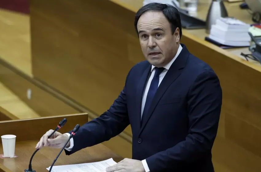  Pérez Llorca, en la seua investidura com a president valencià: «El primer que faré serà demanar perdó a les víctimes de la DANA»