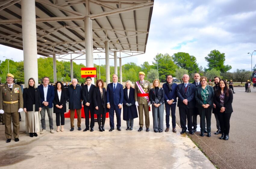  Defensa atorga a José F. Cabanes la Creu al Mèrit Militar amb distintiu blanc