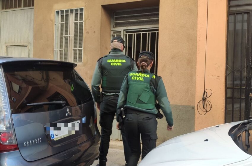  La Guardia Civil deté un matrimoni buscat per la justícia a Silla