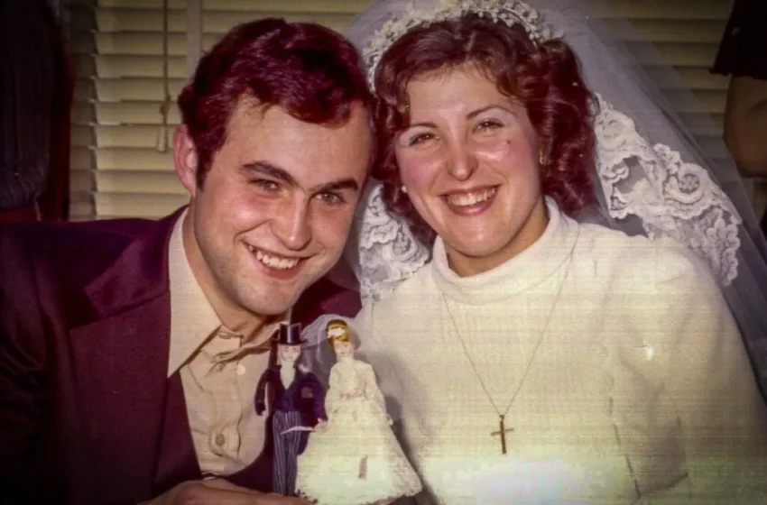 Mig centenar de parelles celebren 50 anys a Torrent